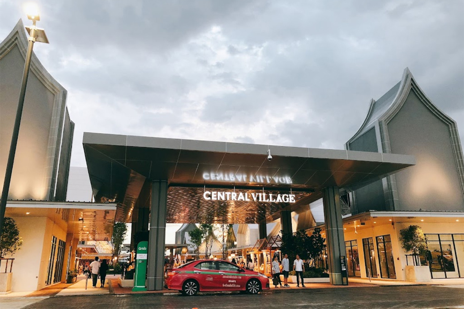 2. Central Village - Diya Hotel Srinakarin โรงแรมใกล้สนามบินสุวรรณภูมิ. ที่พักใกล้สุวรรณภูมิ 